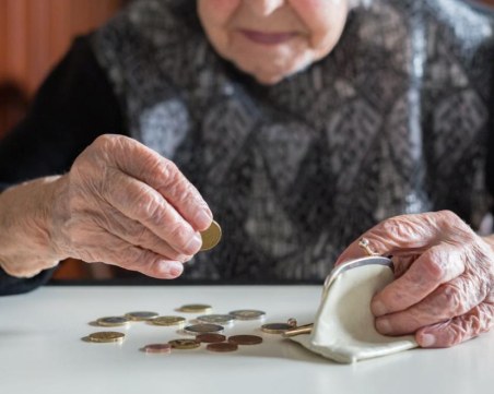 На първо четене бюджетната комисия одобри 75 лв. за по-бедните пенсионери