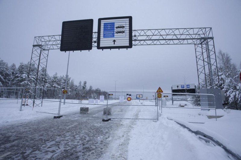За неопределено време: Финландия затваря сухопътната си граница с Русия
