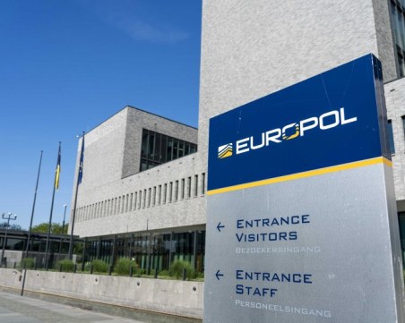 Европол: Българите са сред основните участници в мрежи за трафик на хора в ЕС