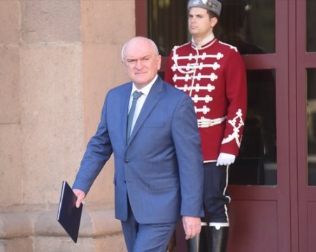 Главчев е готов с проектокабинета, представя го днес