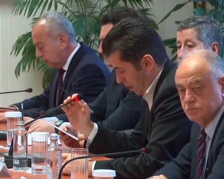 ПП-ДБ напуснаха президентството, приеха избора на Калин Стоянов за министър като обида