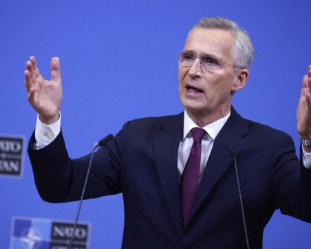 Столтенберг: Няколко души руски персонал са били изгонени от централата на НАТО