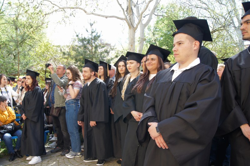 Връчиха дипломите на 176 бакалаври и магистри от Техническия университет - филиал Пловдив