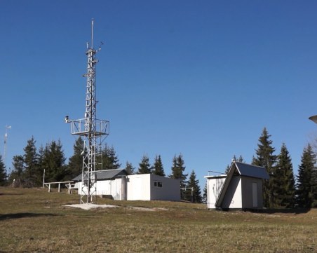 4 наши астрономи ще наблюдават пълно слънчево затъмнение ВИДЕО