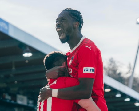 Нова грандиозна издънка за Байерн Мюнхен, Леверкузен на една победа от титлата