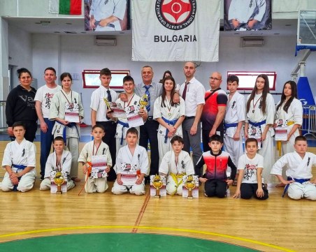 Пловдивски клуб с 4 първи места и общо 8 медала от Държавното по карате Киокушин