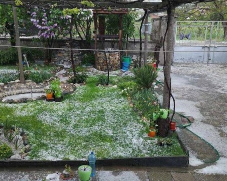 Градушка удари две села в Пловдивско