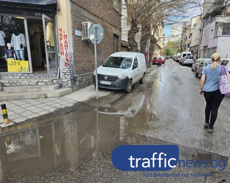 Водач блокира цял тротоар в Кючука, майка с количка не успя да премине