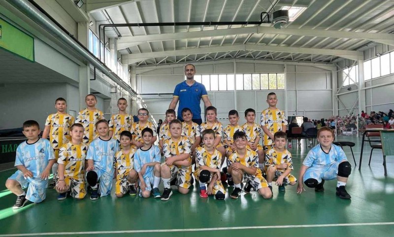 18 отбора се състезаваха в третия турнир по хандбал в Община Марица
