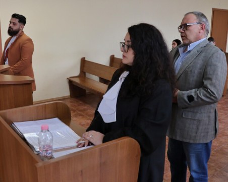 Осъдиха автора на поп-фолк версията на „Моя страна, моя България”