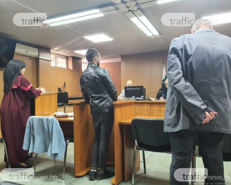 Шофьор се уплаши, че вози агнета и подхвърли 150 лева на полицаи, осъдиха го условно