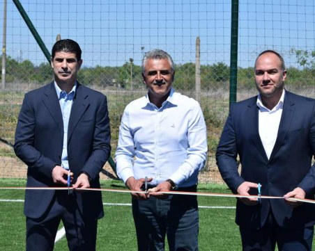Нов футболен терен в Труд откриха Димитър Иванов, Георги Иванов и Атанас Узунов