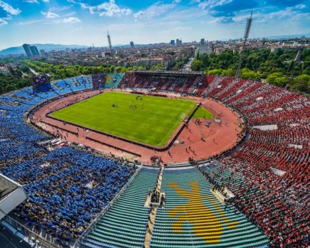 Обмислят забрана за гостуващи фенове в дербитата между Левски и ЦСКА