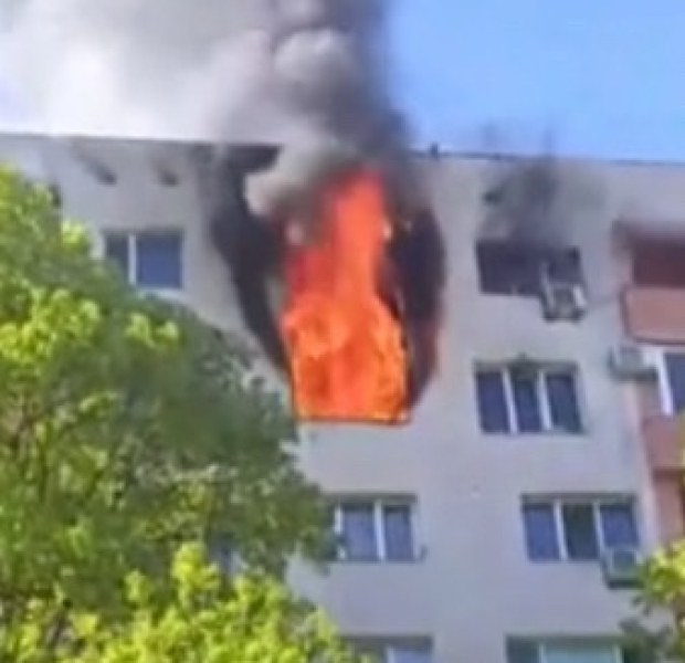 Три са жертвите при пожара в София