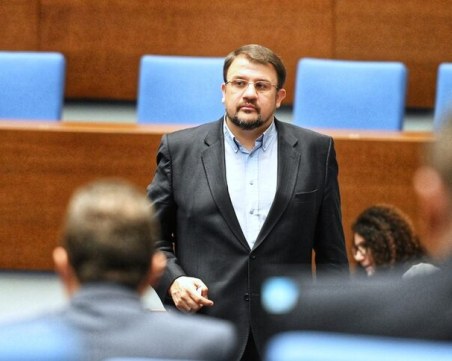 Полиция и жандармерия проверяват офиси, свързани с Настимир Ананиев