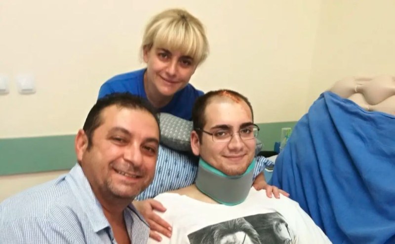 22-годишният Георги от Пловдив става инвалид след катастрофа, но има шанс отново да проходи