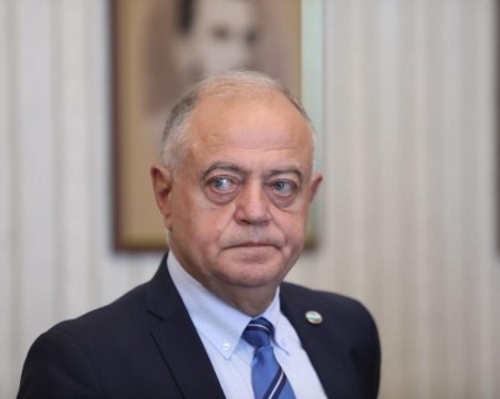 Атанасов: Прокуратурата се е превърнала във фабрика за бухалки