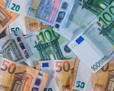 Европейската комисия ще помага на България за популяризира еврото