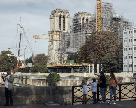 Няма пречки за пълната реконструкция на Нотр Дам