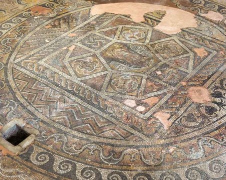 Откриват късноантичната сграда 