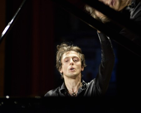 Пианистът Алесандро Марано с безплатен концерт в АМТИИ