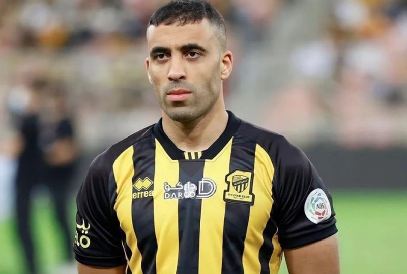 Биха с камшик футболист в Саудитска Арабия, а след това го наказаха да не играе