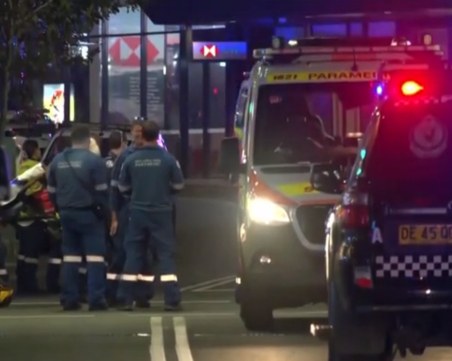 Очевидци за нападението с нож в Сидни: Беше касапница! Намушка майка и бебето ѝ