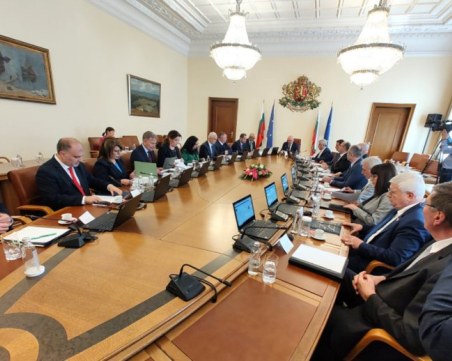 Премиерът: Следим с повишено внимание събитията в Близкия Изток, готови сме да реагираме