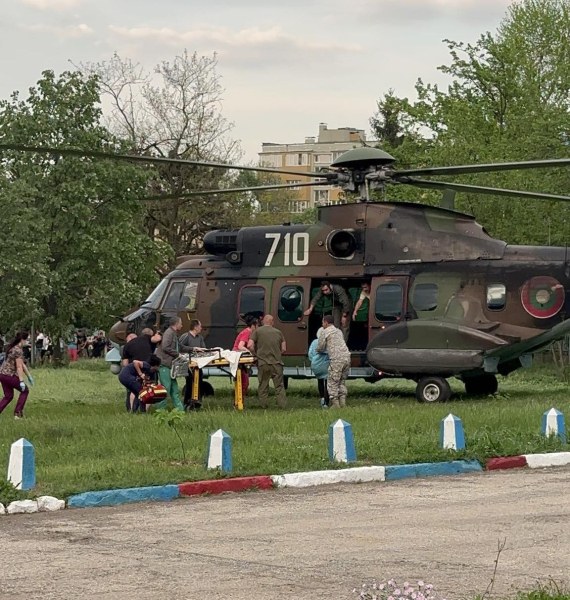 Хеликоптер от Крумово е транспортирал простреляното в главата дете, лекари се борят за живота му