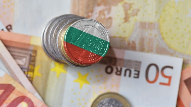 Световната банка: Приемането на еврото от България през 2025 г. ще е трудно, но не невъзможно