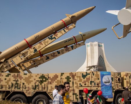 Иран предупреди САЩ да стои настрана