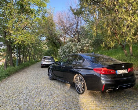 За кой ли път? Сахат тепе отново се превърна в паркинг за автомобили