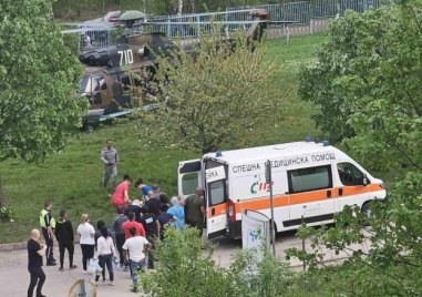 Детето което беше транспортирано с хеликоптер от Враца до  Пирогов е било оперирано съобщиха от лечебното заведение По
