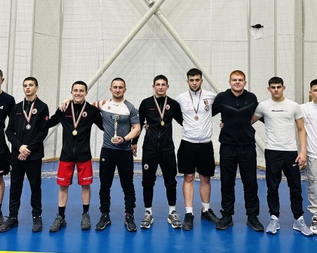 Четири медала за свободняците на Локомотив на състезание в Бургас