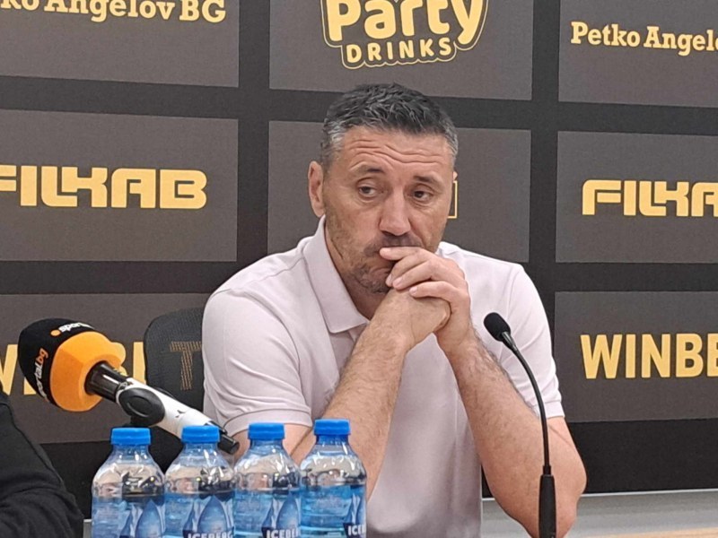 Старши треньорът на Ботев Душан Керкез говори след първия полуфинал