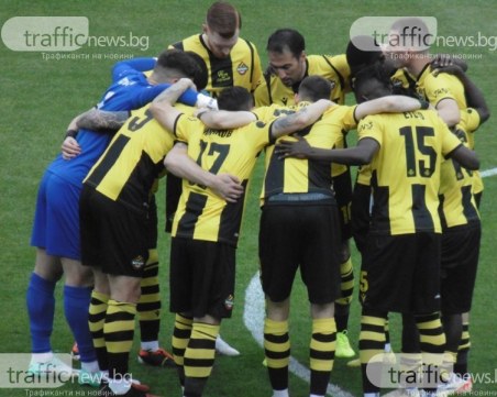 Ботев завършва редовния сезон с мач срещу Локо София