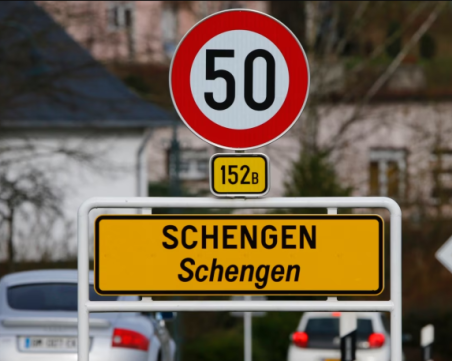 Европейската комисия очаква България и Румъния да влязат и в сухопътния Шенген до края на годината
