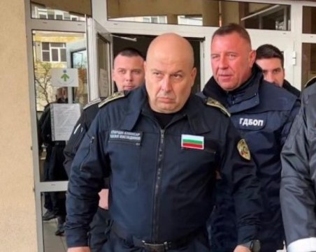 Отмениха заповед на бившия директор на Пловдивската полиция, наказал полицай заради случая Цалапица