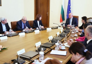 Министър председателят Димитър Главчев и правителството са в непрекъсната координация с ресорните