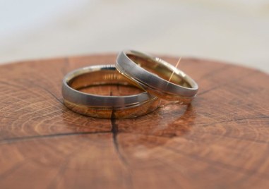 Пловдивчанка си изгуби брачната халка Последно жената е видяла пръстена