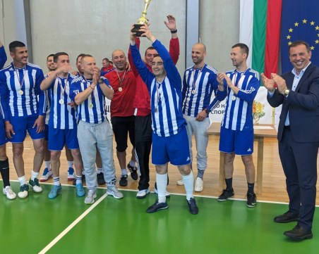Дерби под пагон! Отборът на Пловдивската пожарна стана републикански шампион по футзал