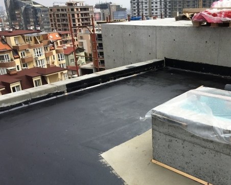 Етажна собственост осъди съседи, които не плащали за чистачка и ремонт на покрива