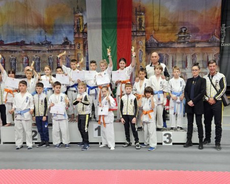 9 медала за АСКК 