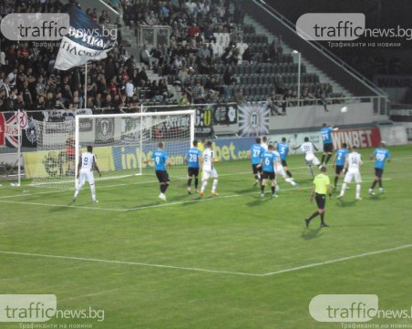 Вижте съставите на Локо и ЦСКА 1948