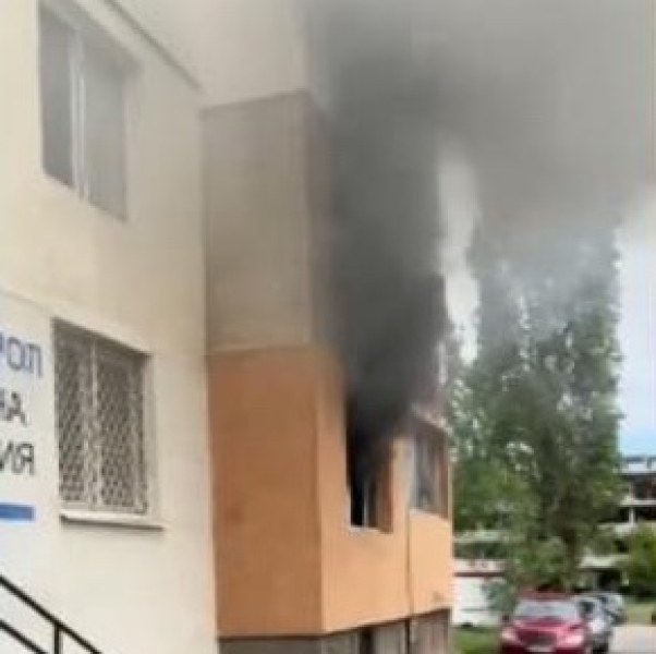 Мъж спаси две деца от пожар в София, оставени са без надзор