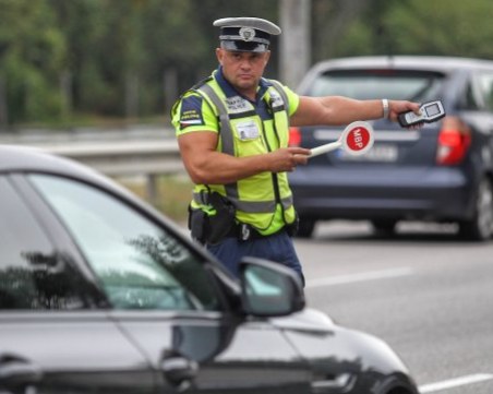 Полицията пипна 34 пияни и 8 дрогирани зад волана за ден
