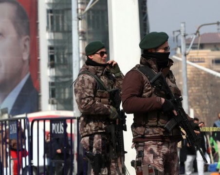 Масови арести в Турция заради връзки с ИДИЛ