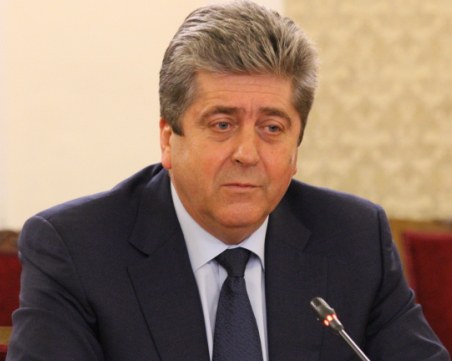 Първанов: Нямам обяснение защо премиер иска да е и външен министър