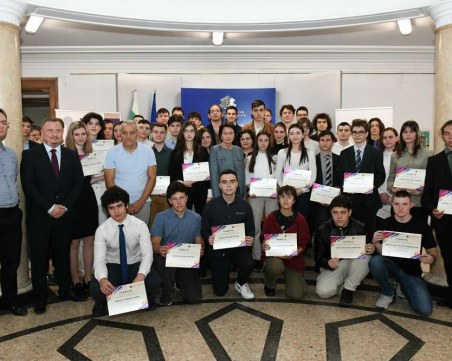 Възпитаници на Математическа гимназия с постижения в европейски конкурси