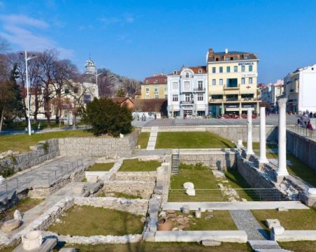 Предимно слънчево ще е в Пловдив днес, температурите достигат 23 градуса
